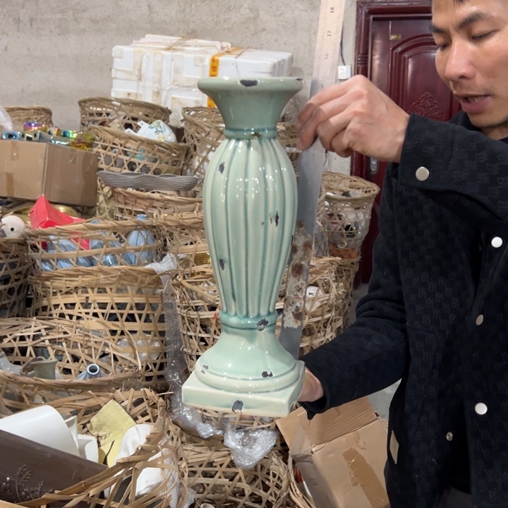 瓶高度38厘米宽度12厘米