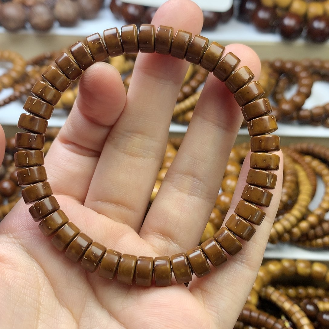 【闪购商品】紫金鼠手串e****d8*4.8…………..