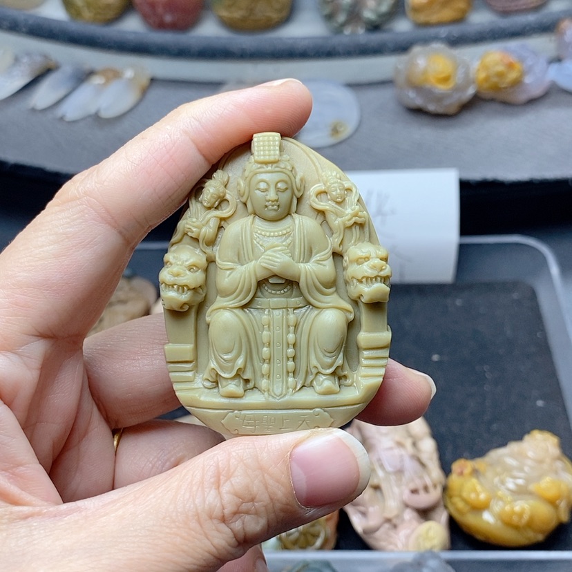 【闪购商品】定制石英质玉吊坠未镶嵌