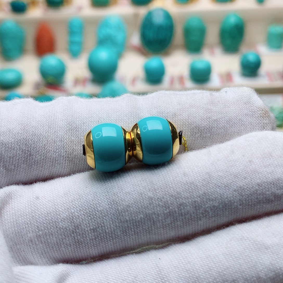 绿松石配饰18K金镶嵌