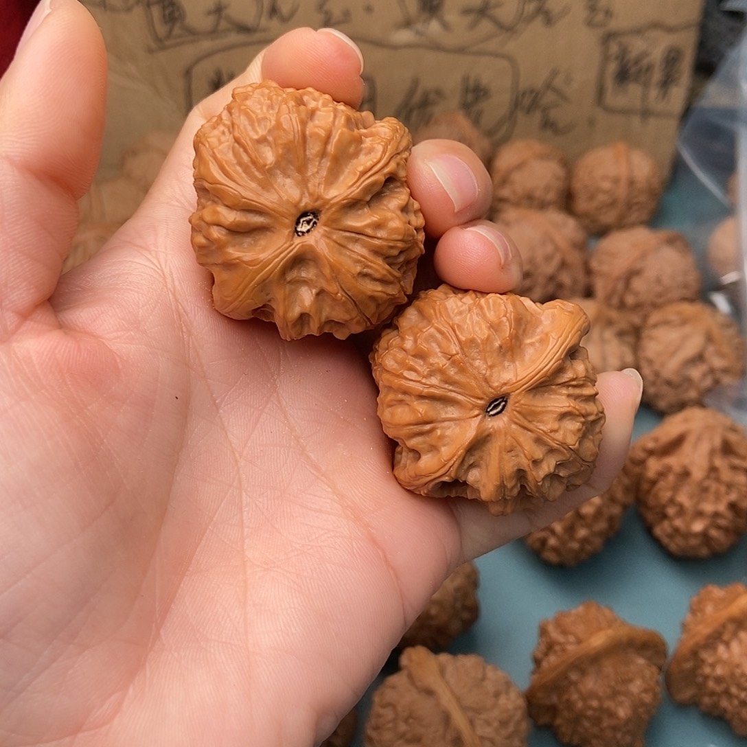文玩核桃吊坠穿甲1