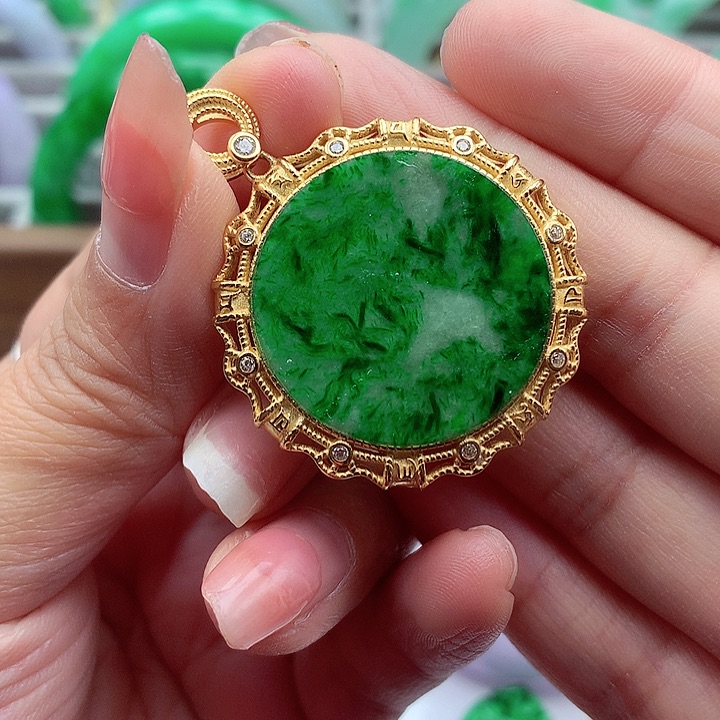 翡翠颈饰银S925镶嵌翡翠