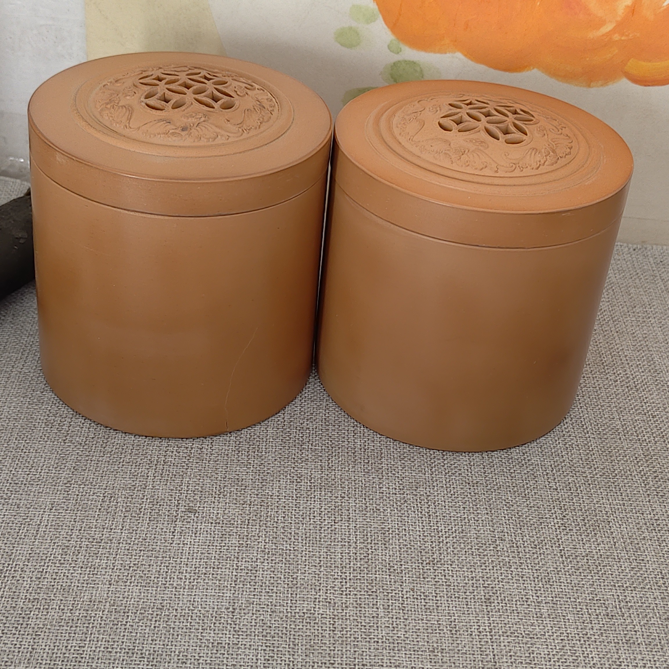 油葫芦叫罐两个特价处理其中一个有点裂纹不耽误使用