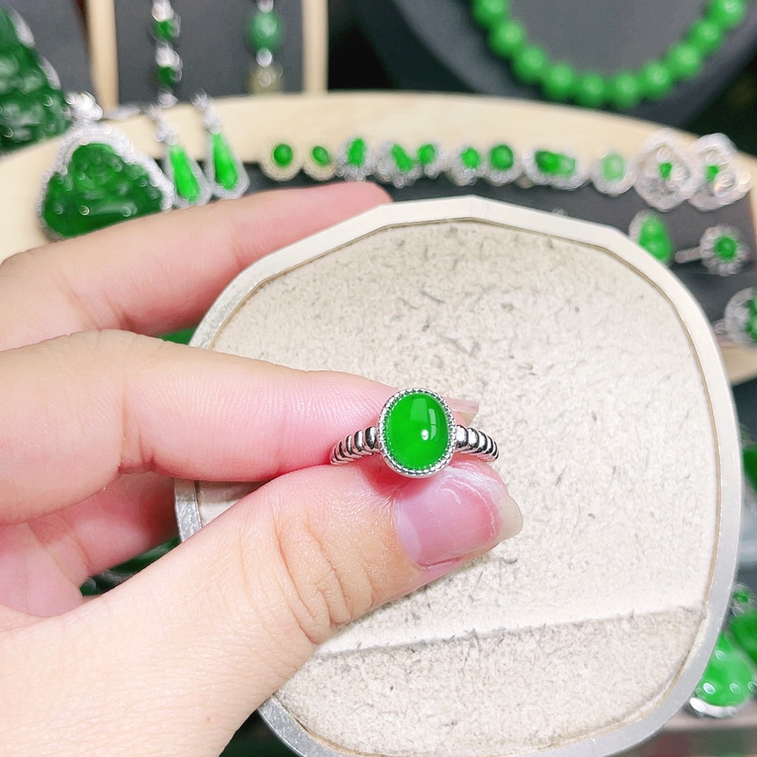 翡翠未镶嵌吊坠(不含链)裸石