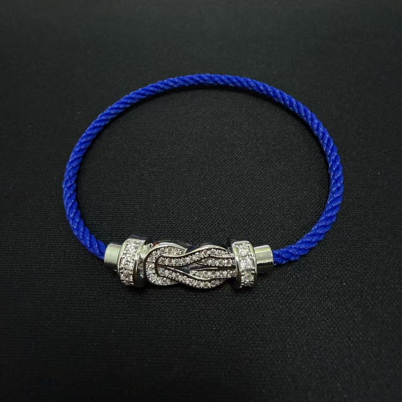 手链 带细节尼龙绳蓝色马蹄扣手环142