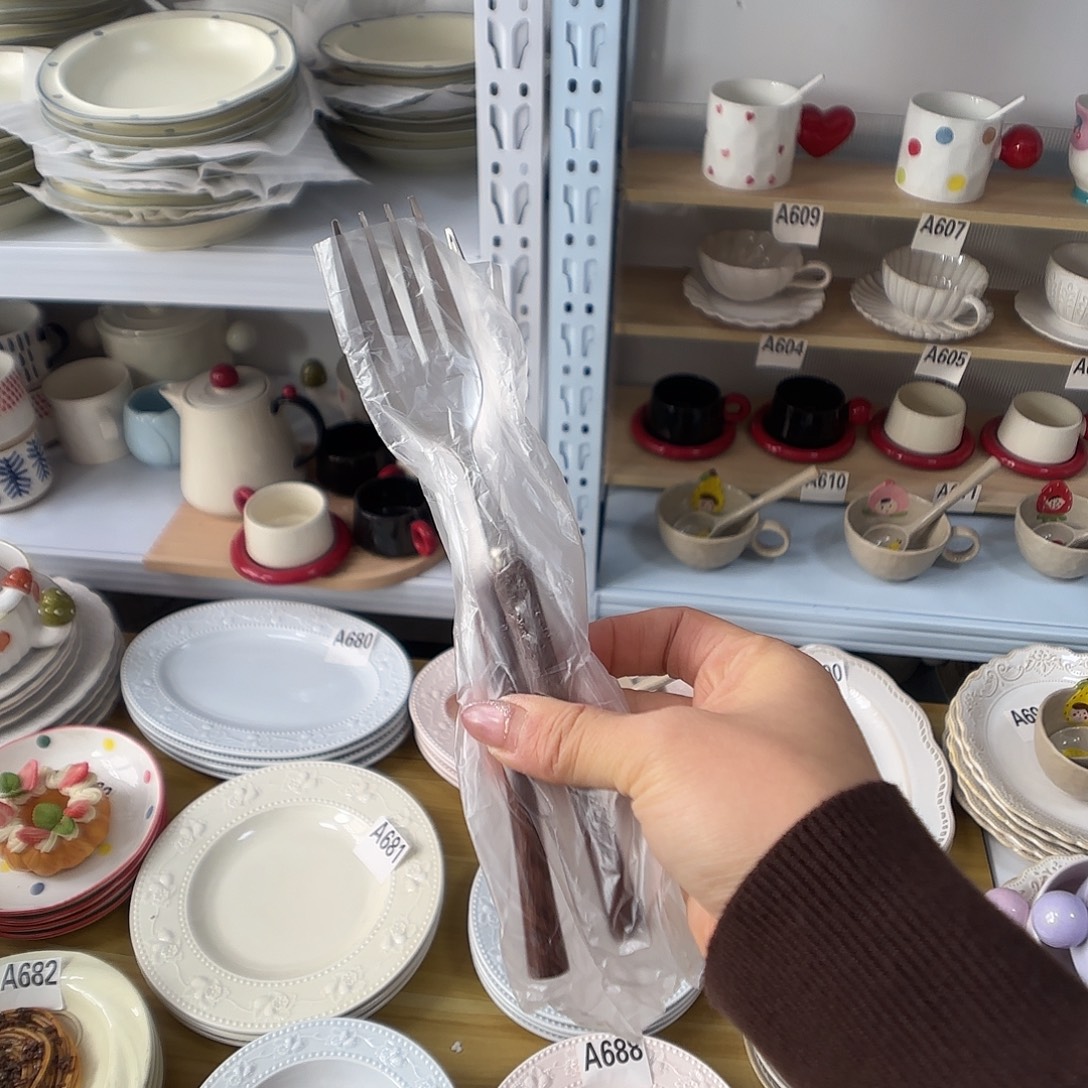 瓷片瑕疵特价陶瓷叉子