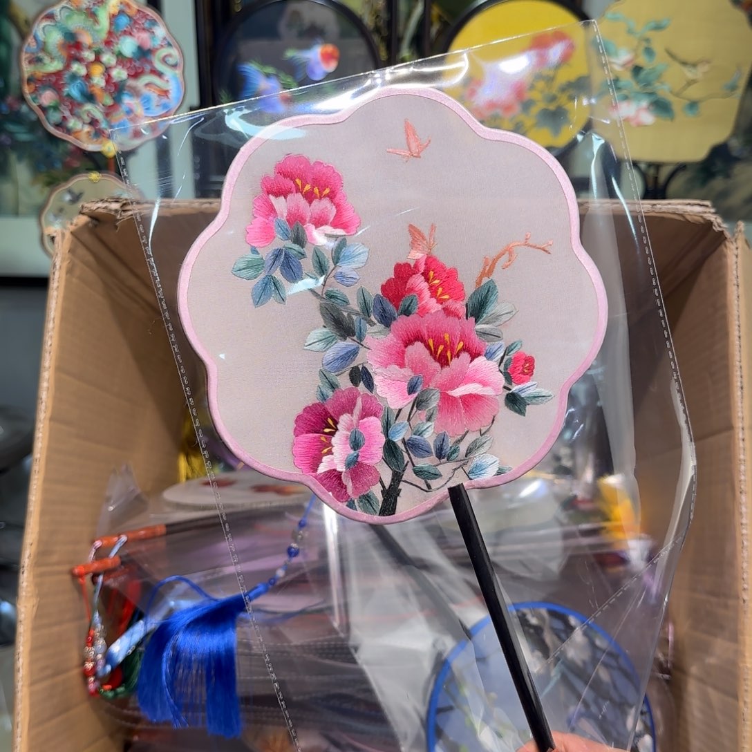 刺绣刺绣工艺精湛