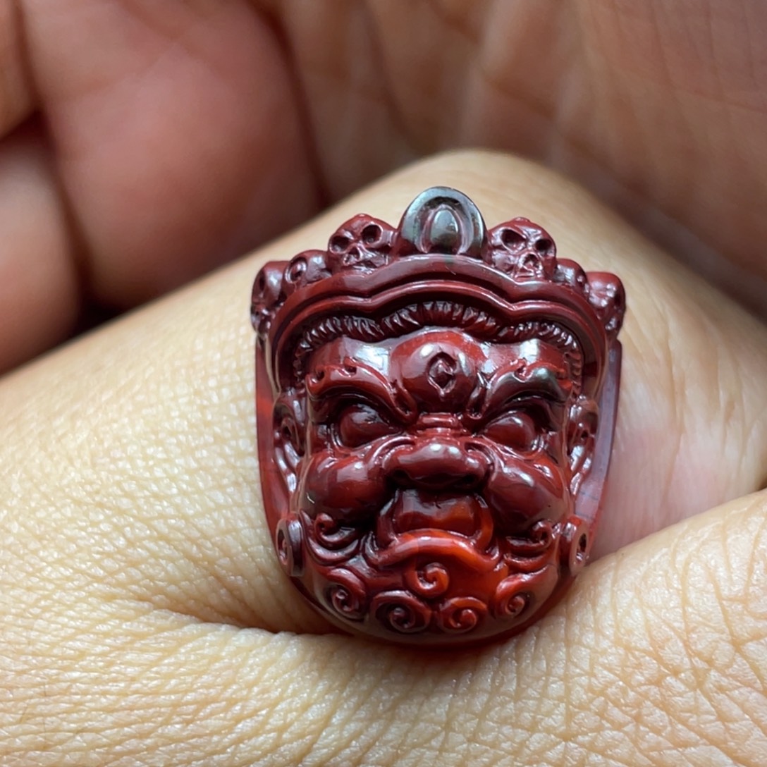 桃***剑颈饰未镶嵌南红玛瑙