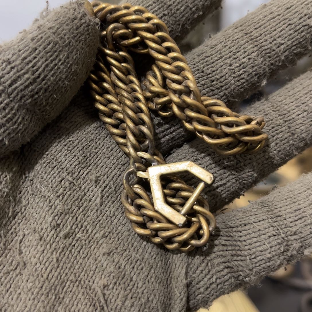 硬***汉闪电购铜摆件工艺品