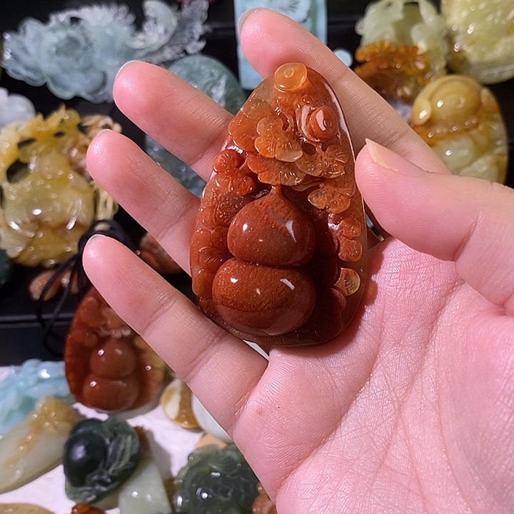 ****意蛇纹石玉合金颈饰