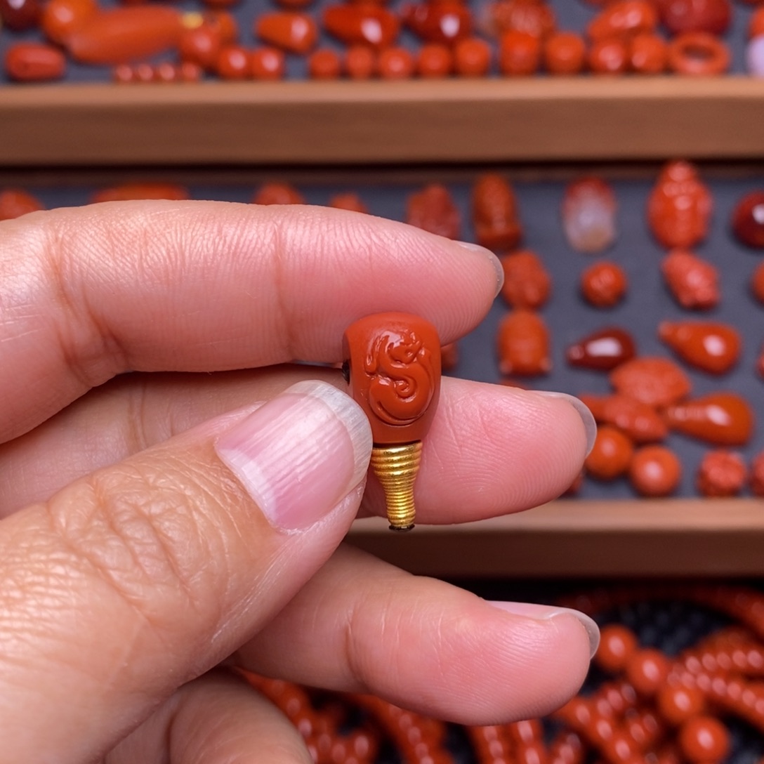 南红玛瑙配饰18K金镶嵌分体三通卡9.1