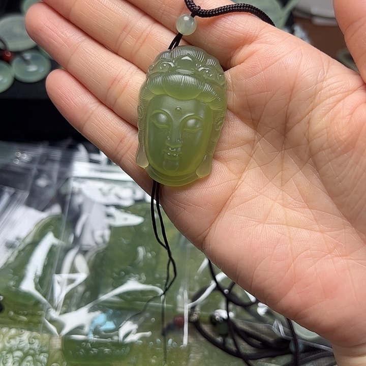 岫玉未镶嵌吊坠吊坠