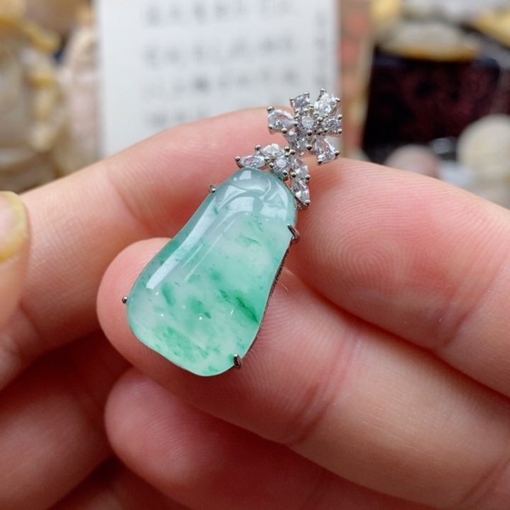 石英质玉颈饰未镶嵌