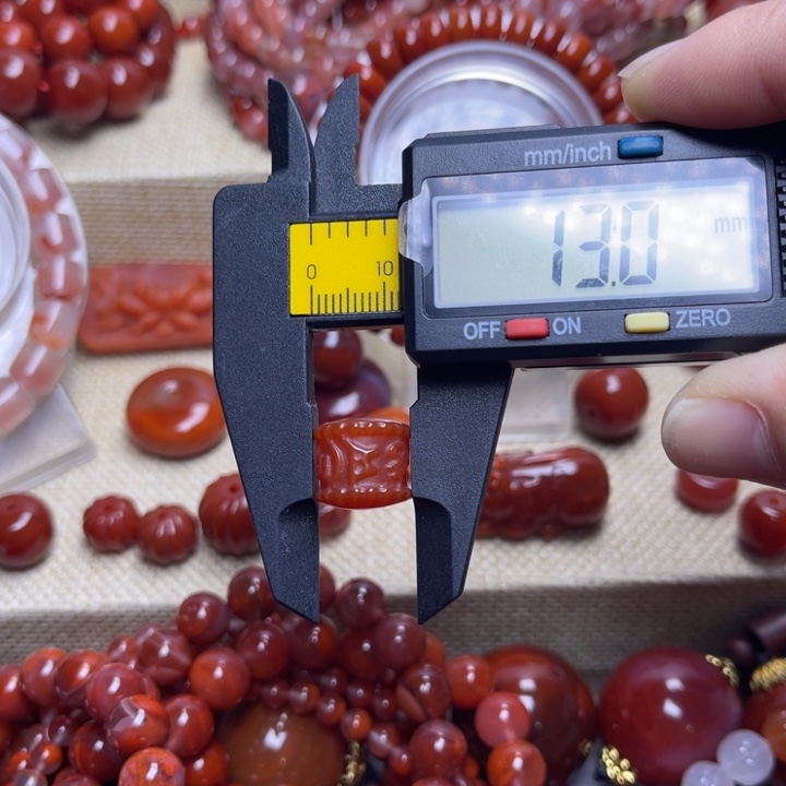 南红玛瑙未镶嵌手链六字真言