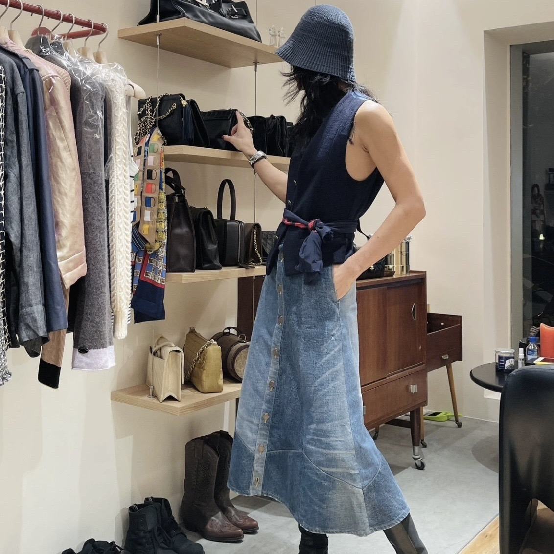 未使用 Celine/思琳 A100175/皮标拼接牛仔半身裙/26码