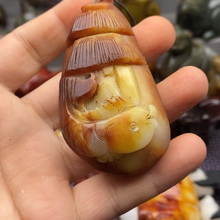 未镶嵌蛇纹石玉颈饰