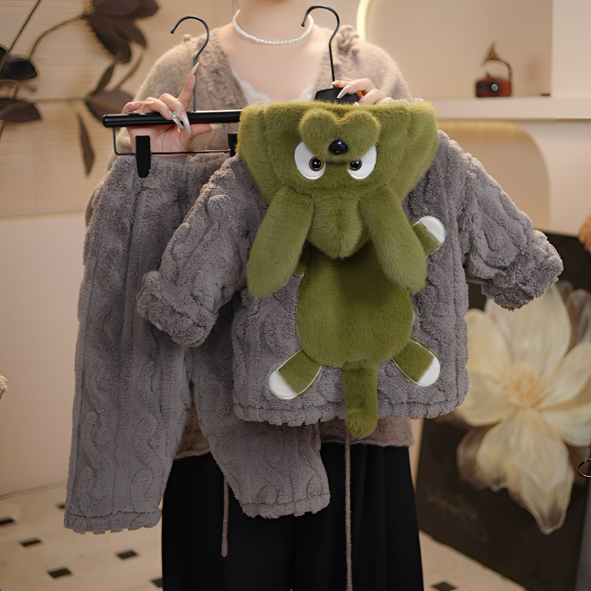 儿童睡衣套装法兰绒中小童宝宝加绒加厚两件套家居服25N117