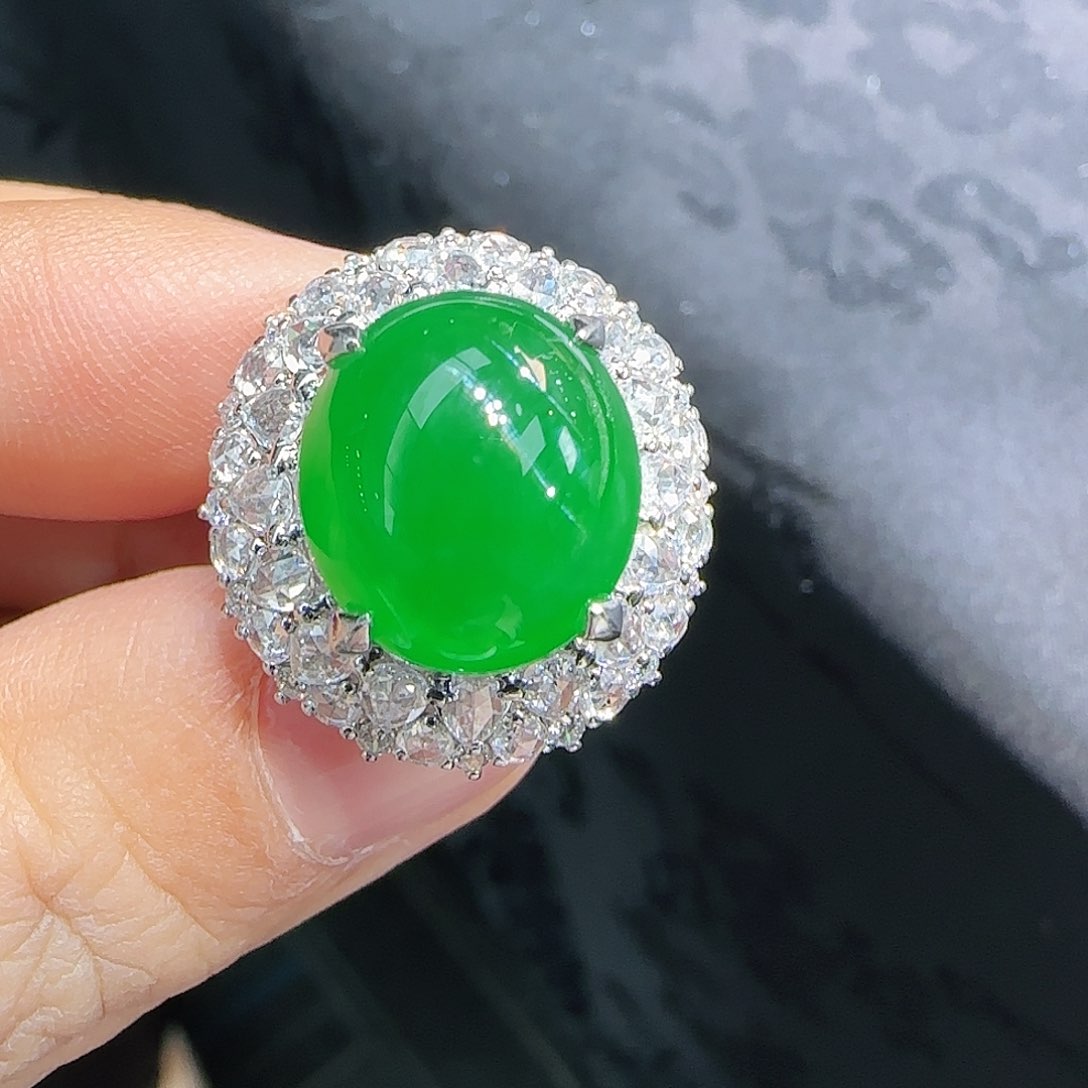 翡翠吊坠(不含链)18K金镶嵌