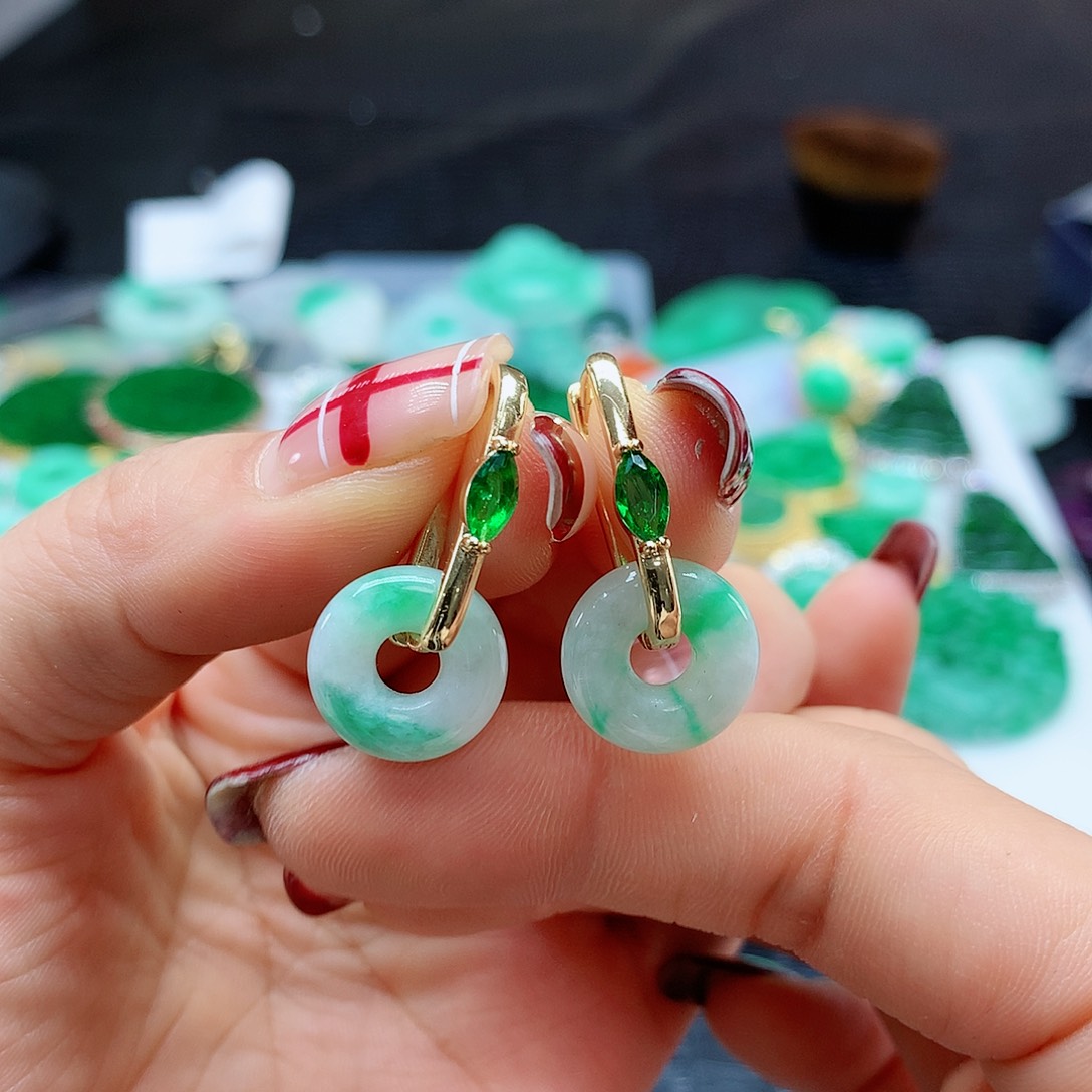 【闪购商品】翡翠耳饰未镶嵌，