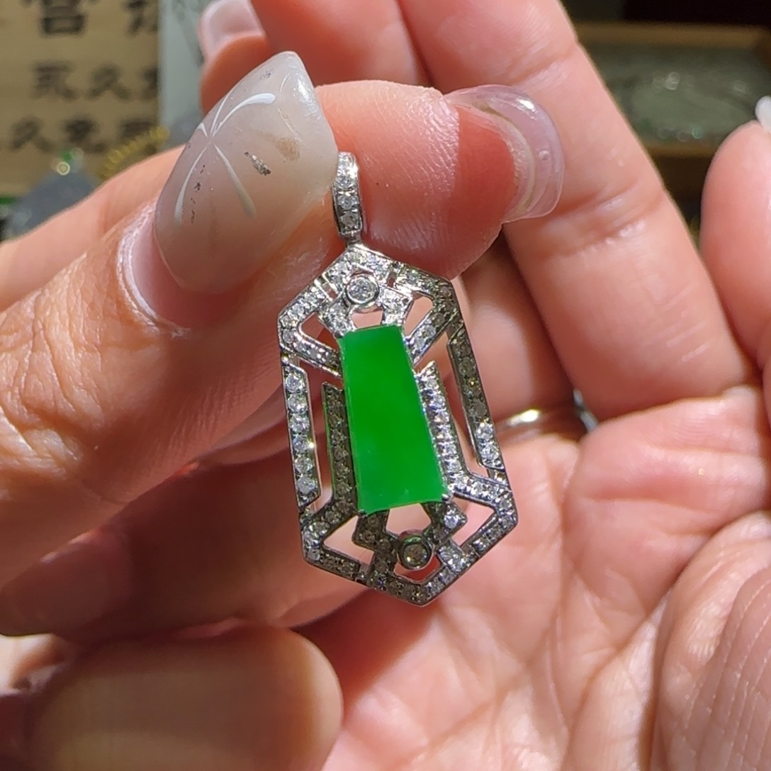 【闪购商品】翡翠颈饰18K金镶嵌缅甸