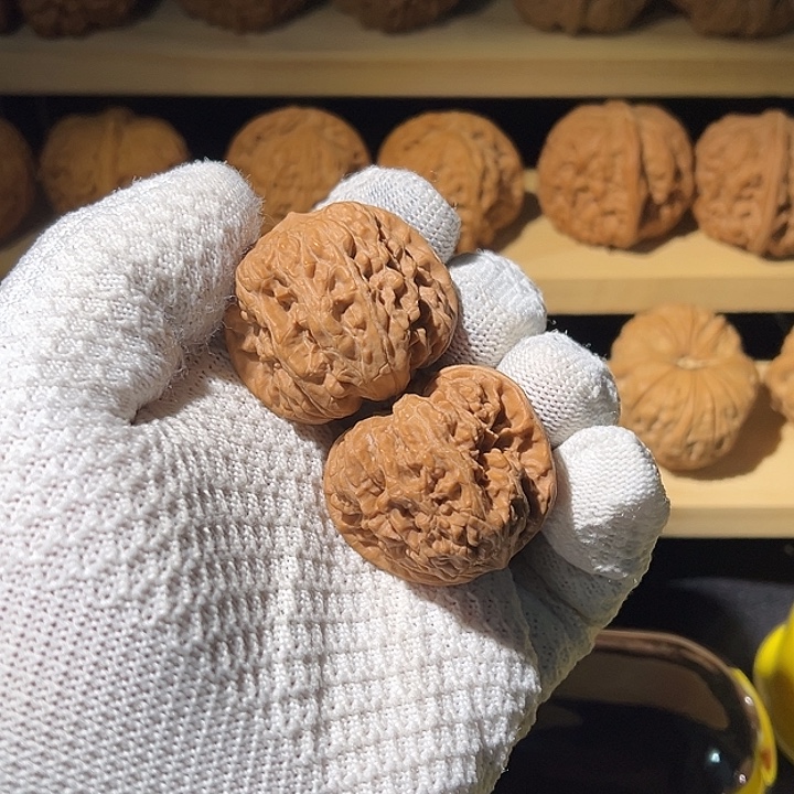 森***吊坠文玩核桃平谷凹底