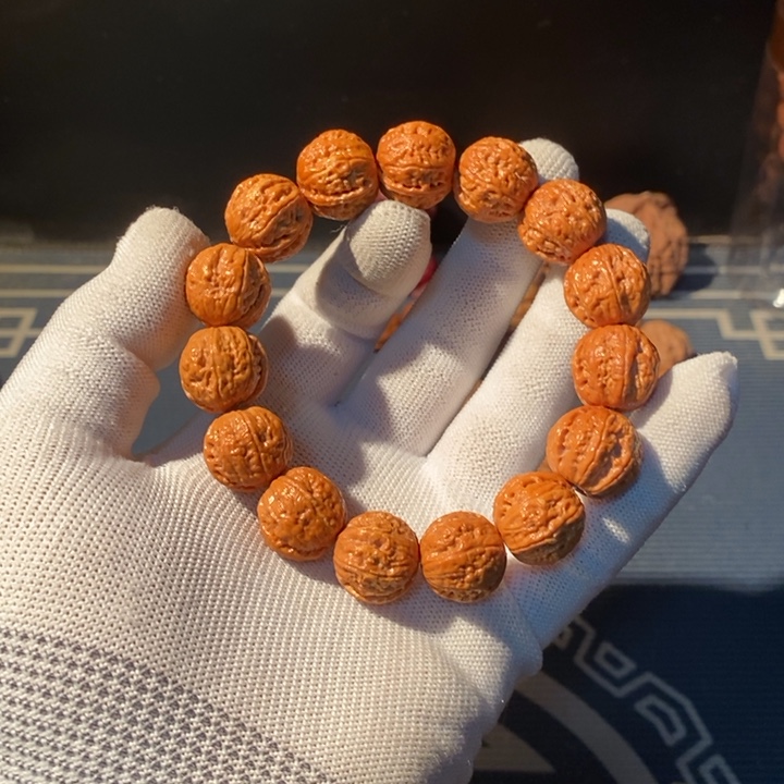 文玩核桃手串……19