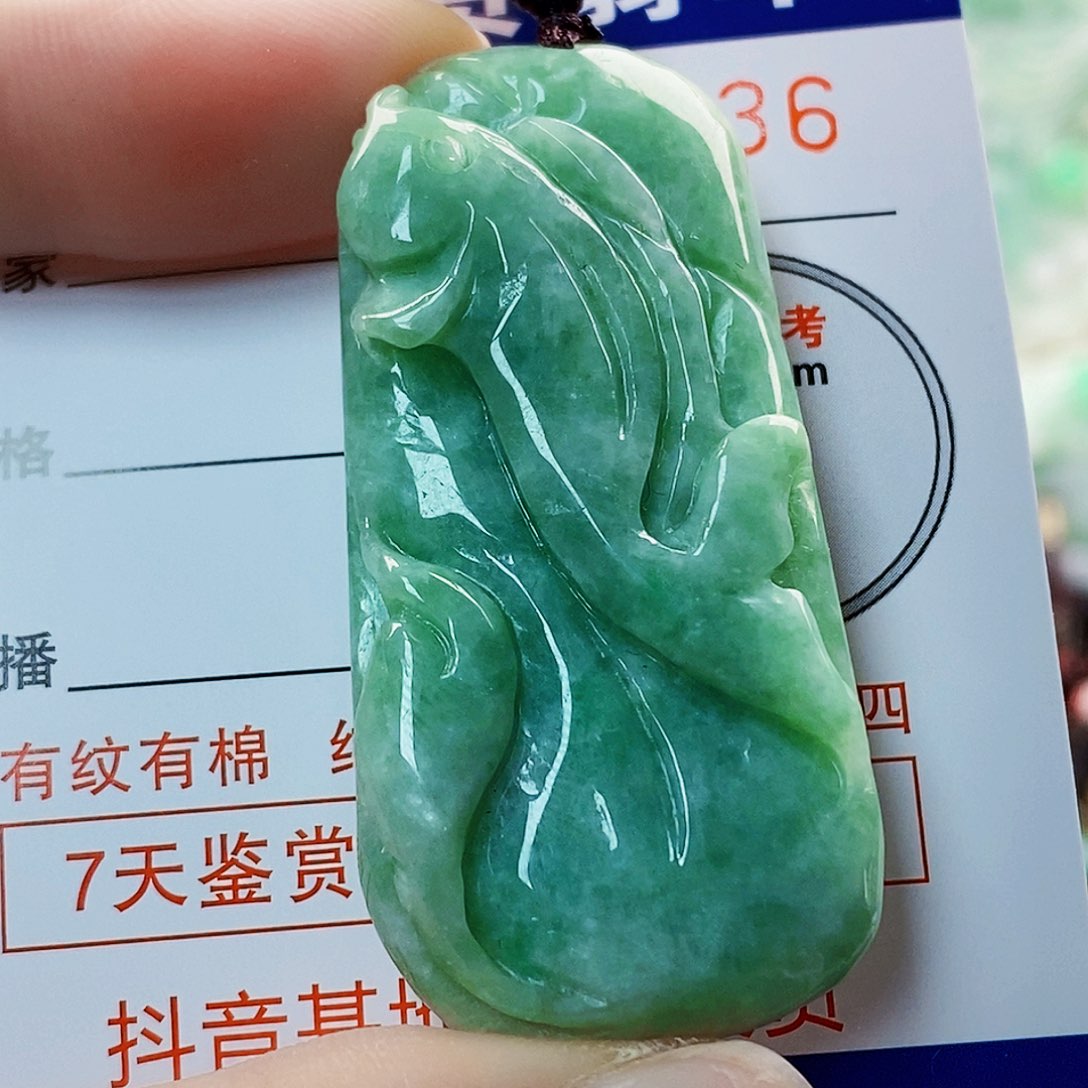 吊坠(不含链)未镶嵌翡翠