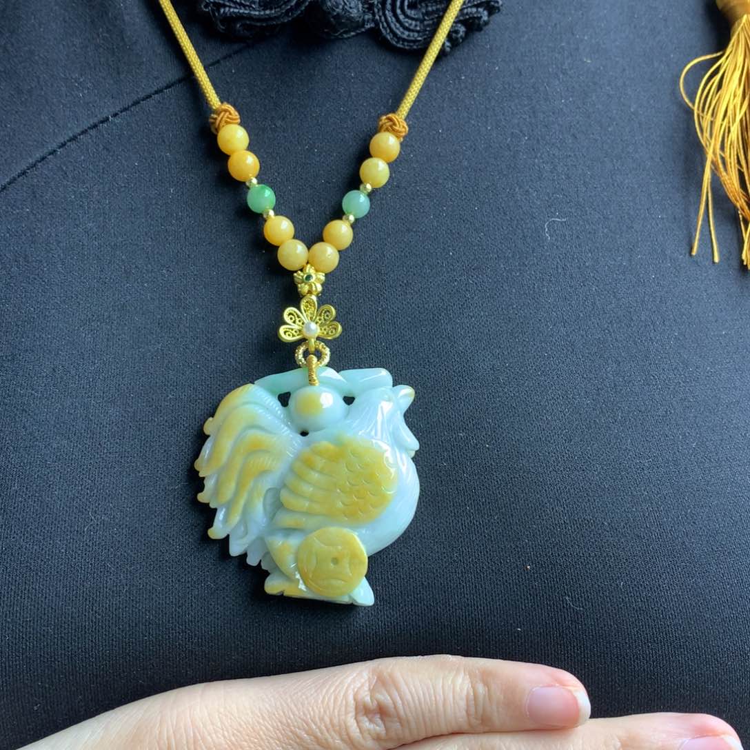 翡翠颈饰未镶嵌翡翠