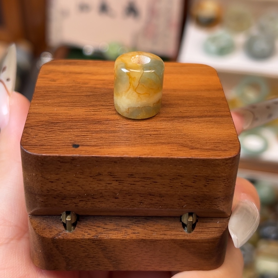蛇纹石玉未镶嵌颈饰新品