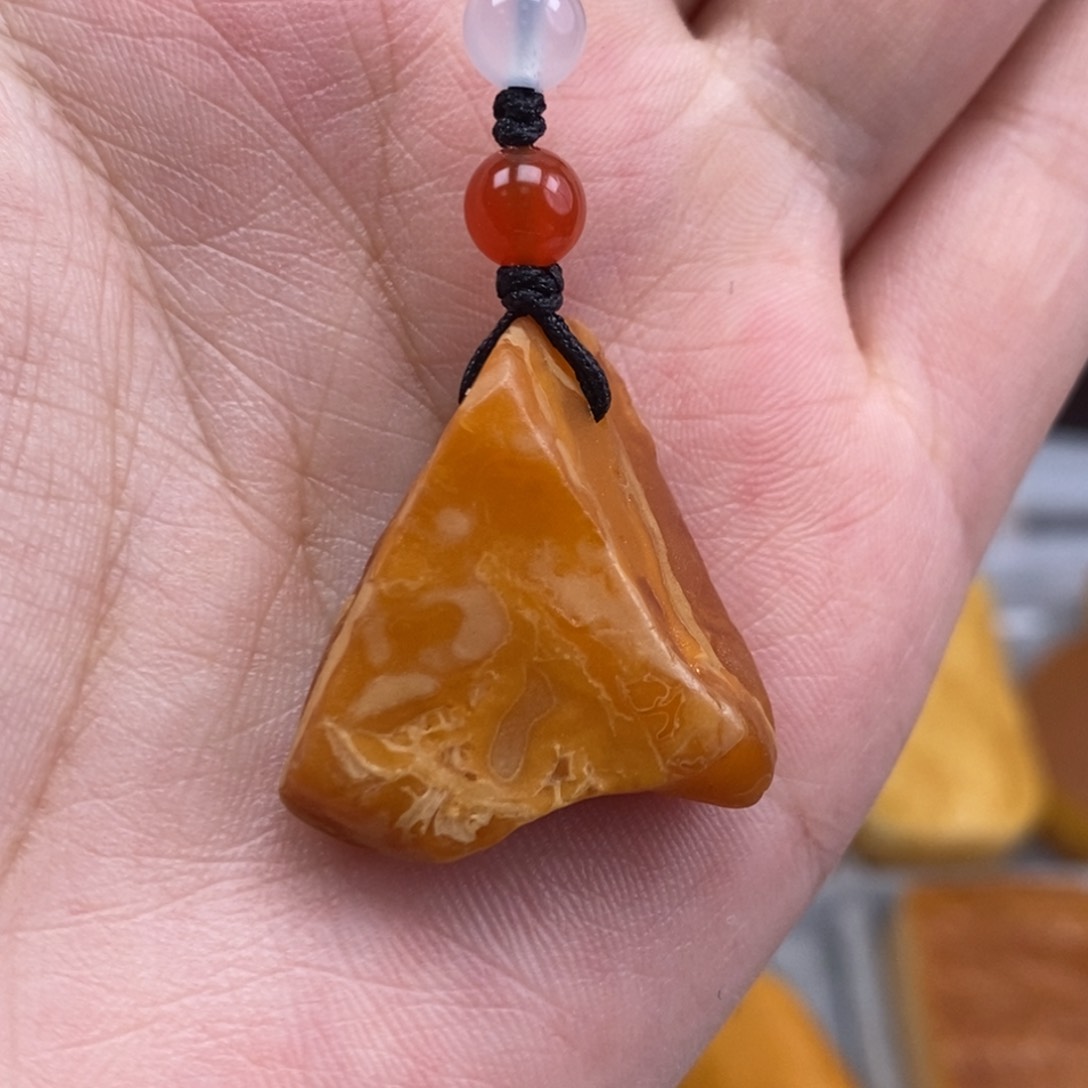 琥珀吊坠(赠链)未镶嵌