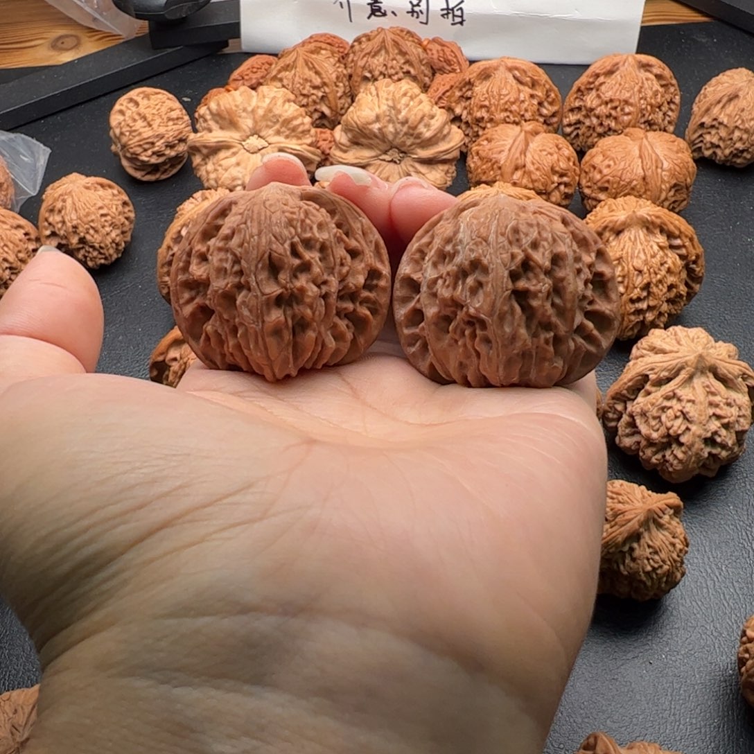 文玩核桃把件磨盘