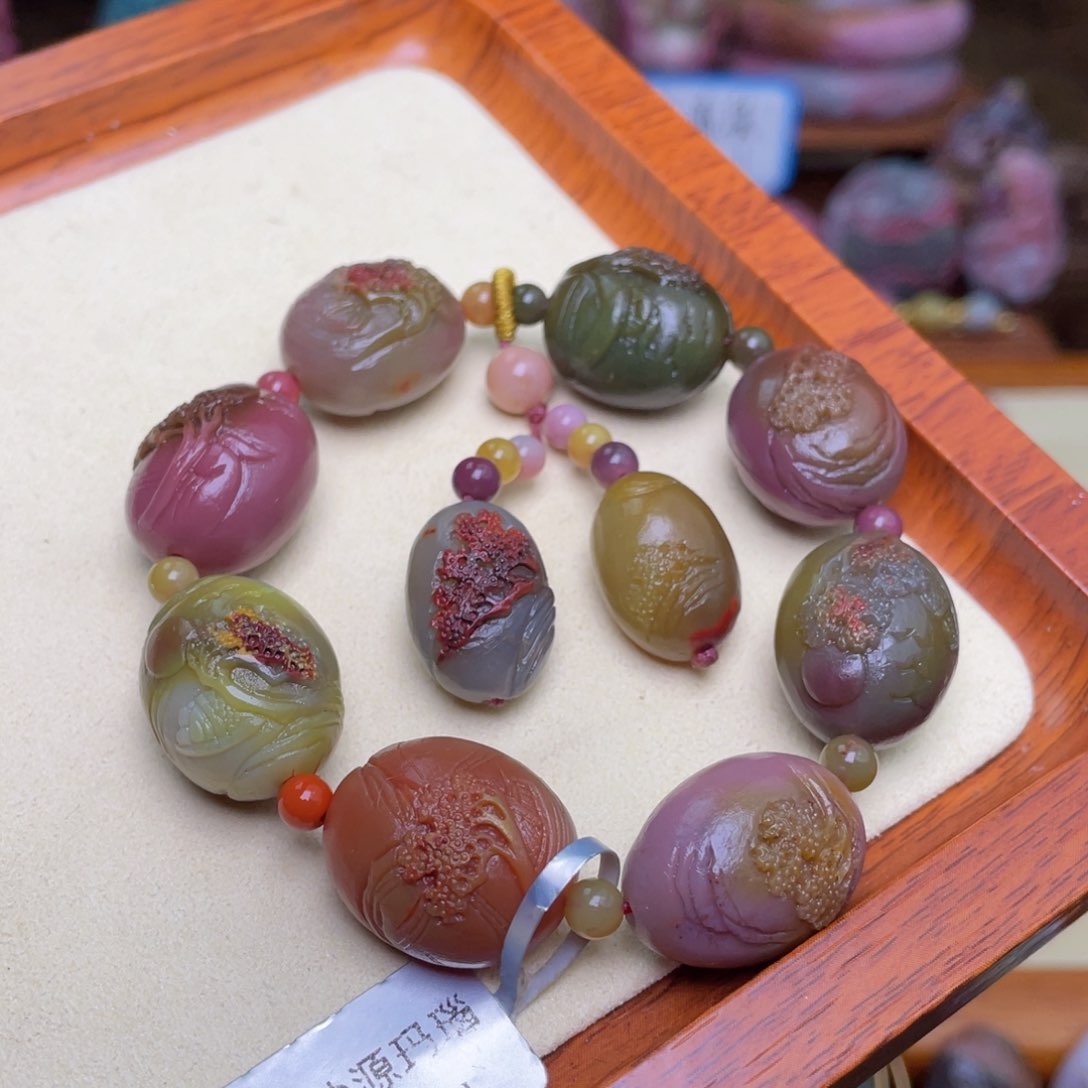 玛瑙/玉髓珠宝半成品未镶嵌盐源玛瑙年底清货