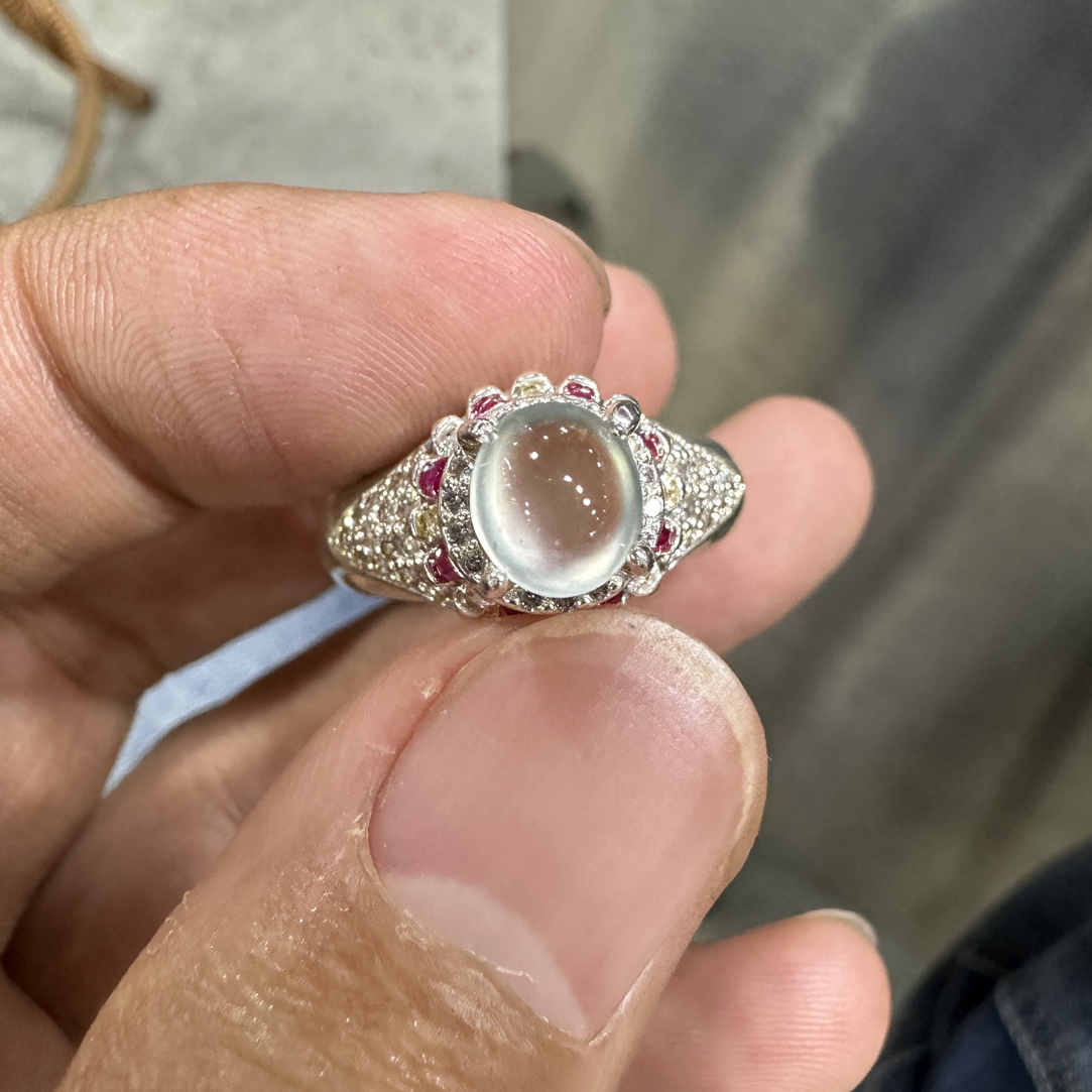 小玻璃钢蛋缅甸翡翠买断不退换