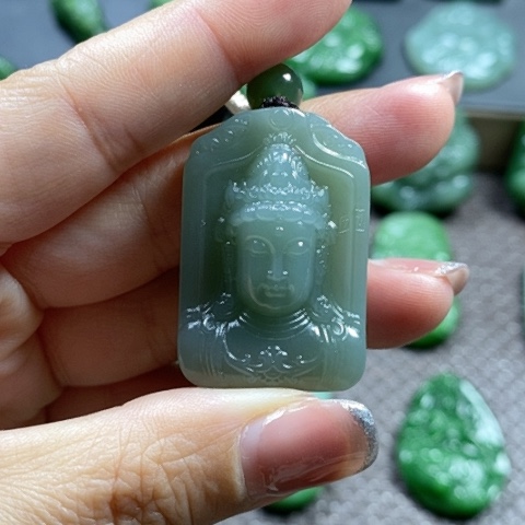 【闪购商品】颈饰未镶嵌和田玉