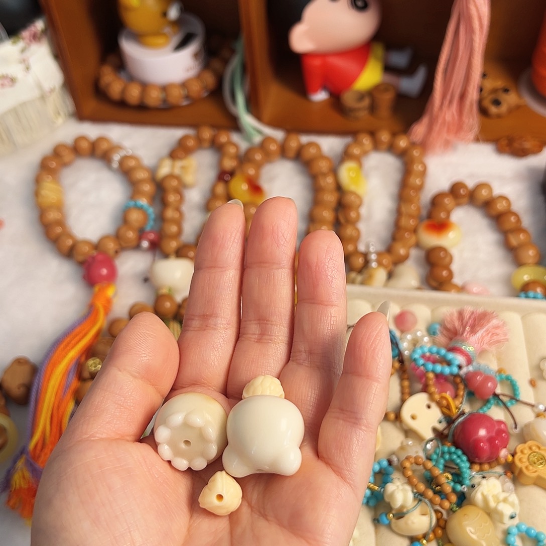 猴头手持加配饰小熊