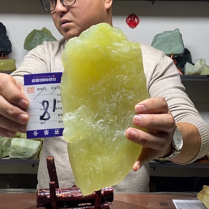 蛇纹石玉纯天然岫玉原石未镶嵌