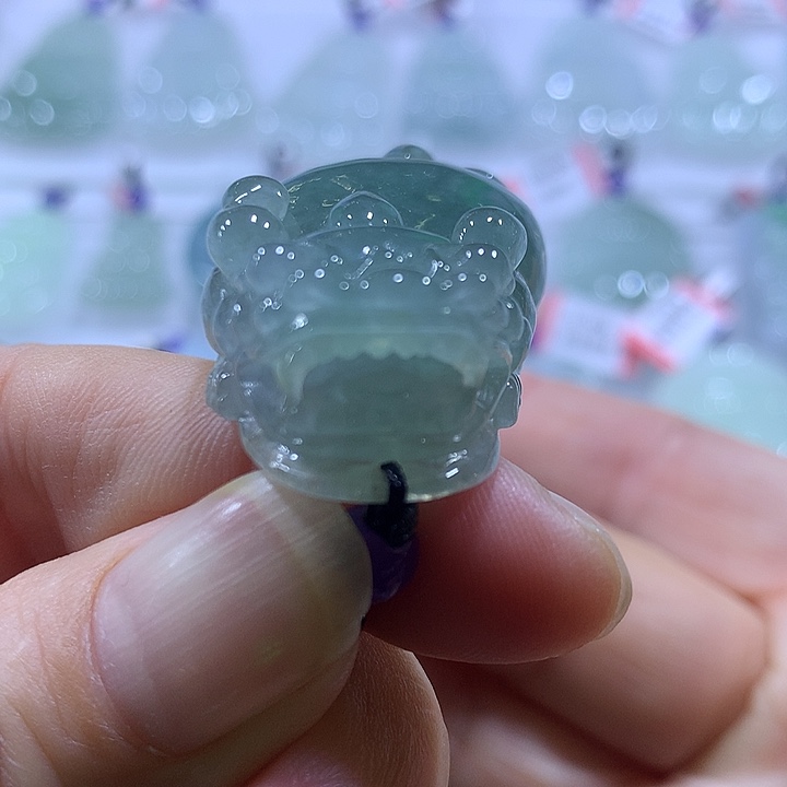 翡翠未镶嵌颈饰天然翡翠吊坠A货