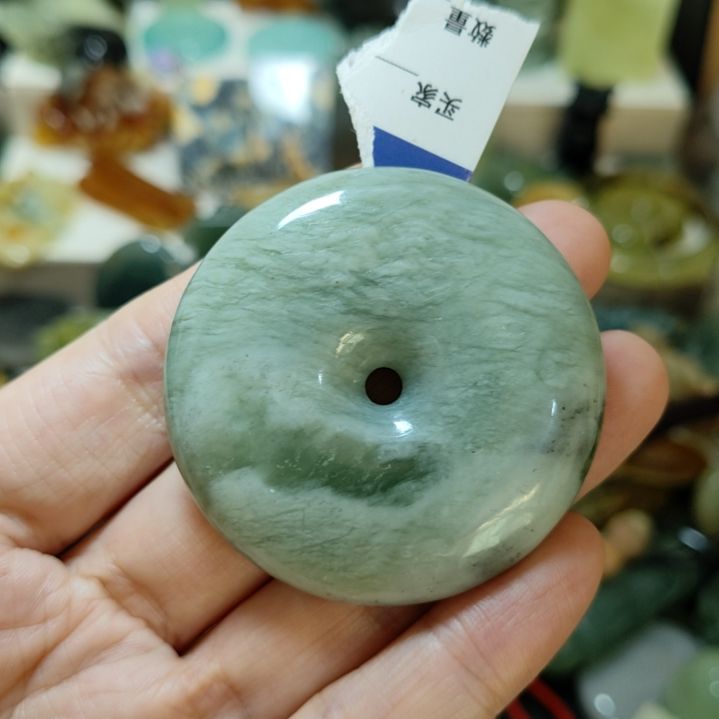 岫玉未镶嵌平安扣