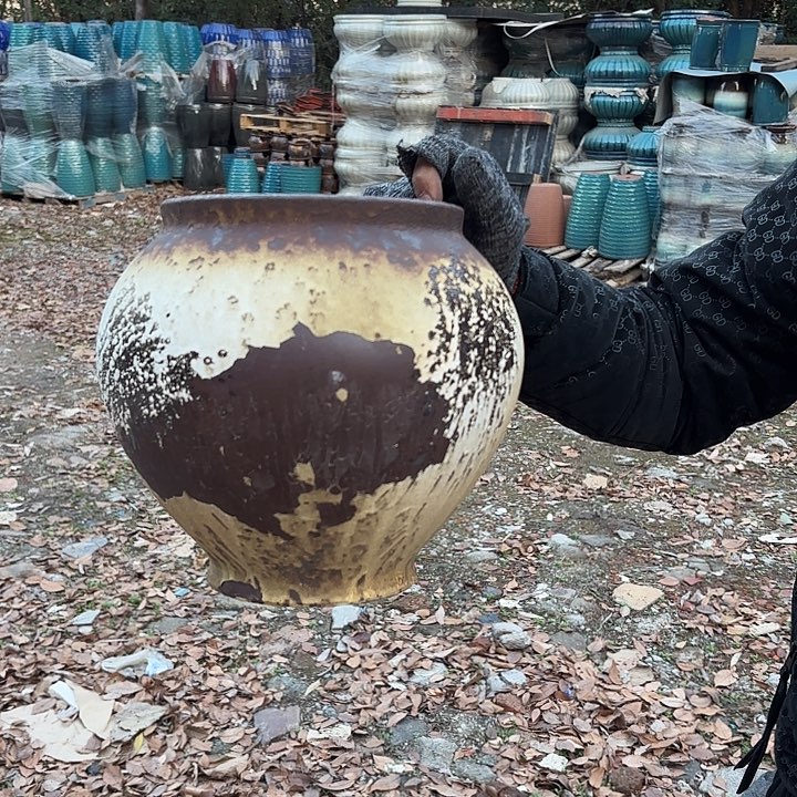 高度24厘米口18厘米