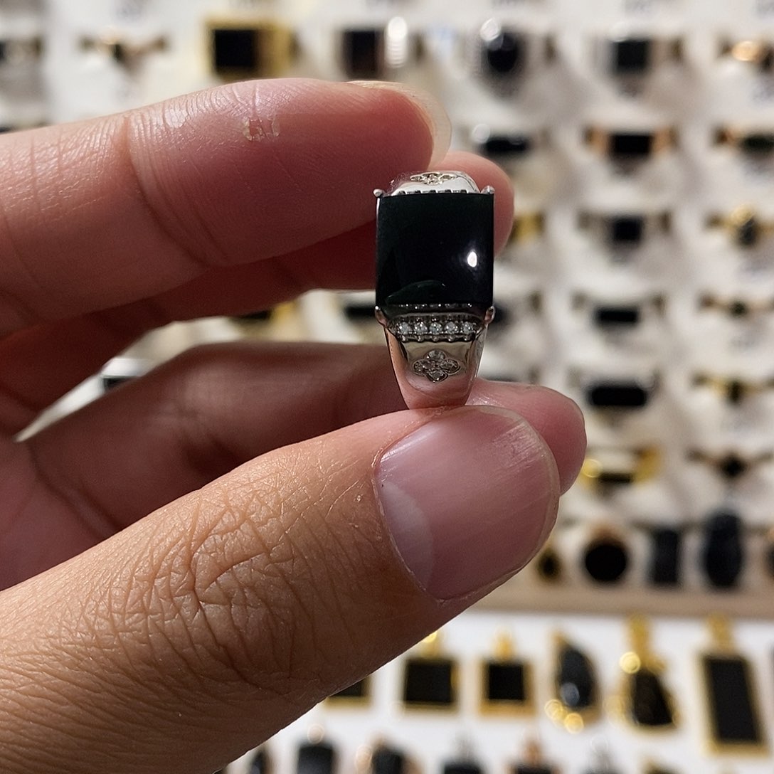 翡翠手链未镶嵌墨翠