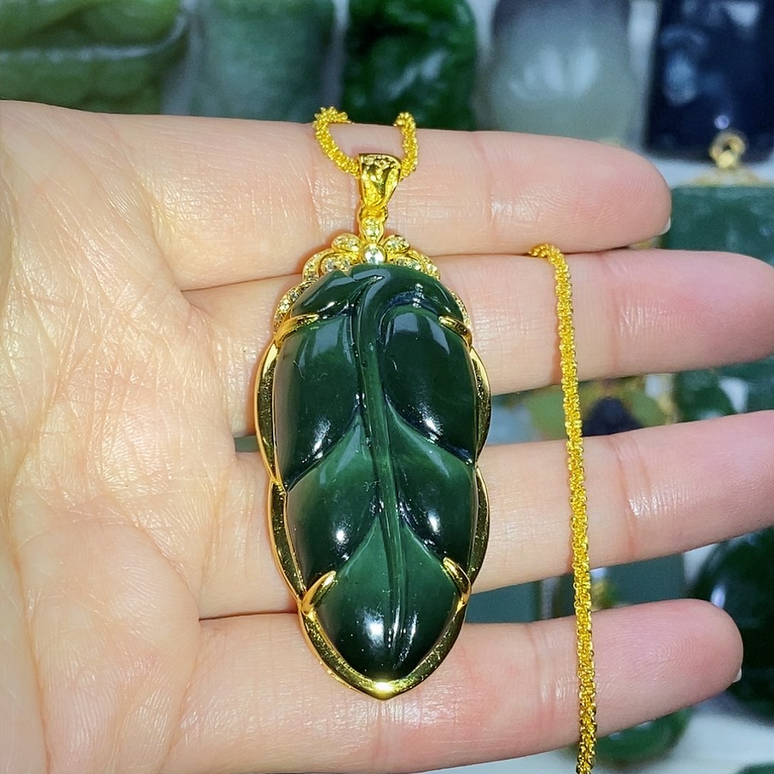 和田玉黑猫眼颈饰未镶嵌