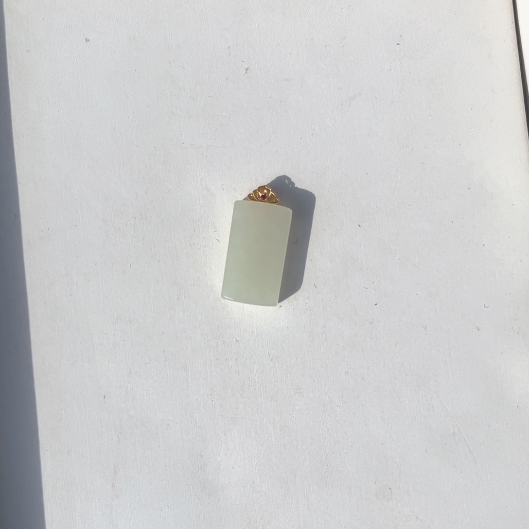 和田玉颈饰银S925镶嵌和田玉且末料无事牌