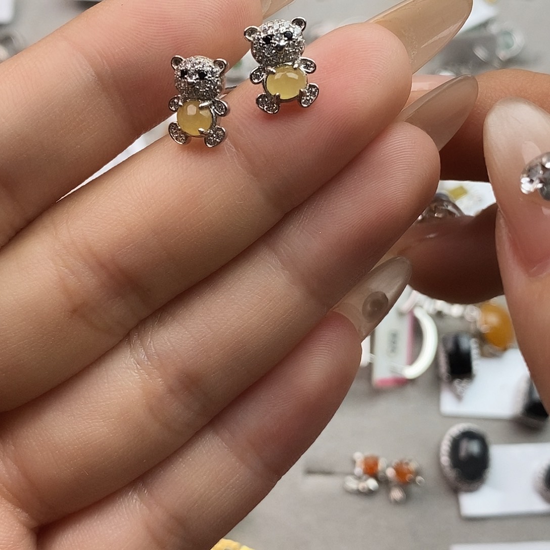 翡翠未镶嵌戒指翡翠