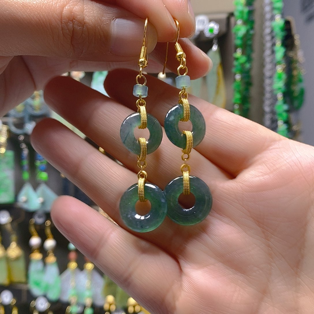 未镶嵌翡翠耳饰翡翠