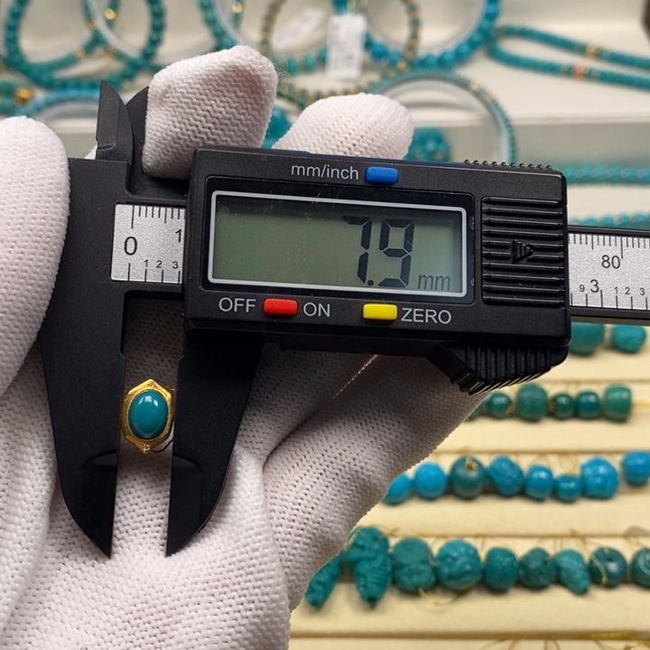 绿松石珠宝奇石18K金镶嵌