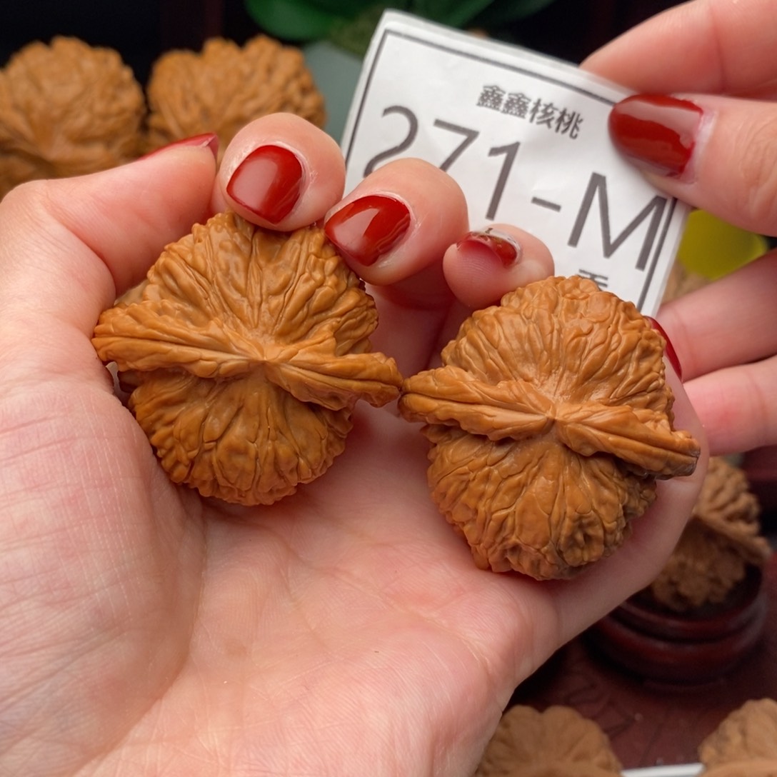 文玩核桃把件白狮42