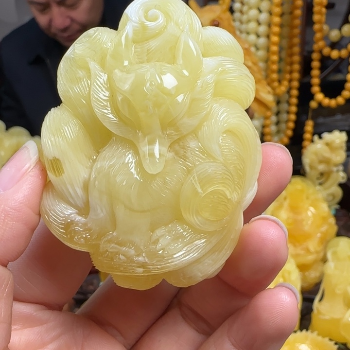 蜜蜡珠宝奇石未镶嵌