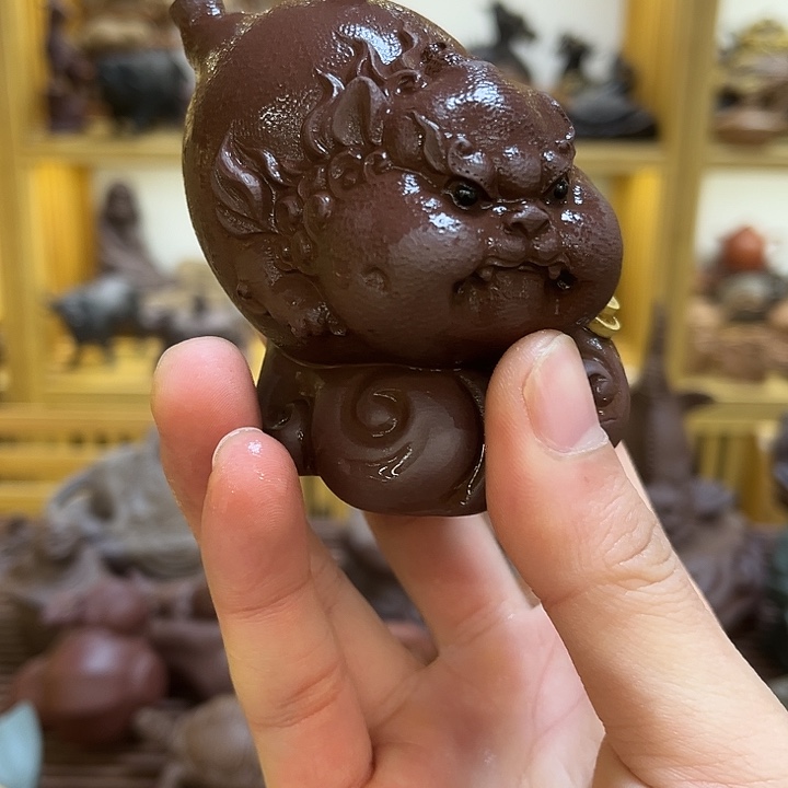 紫砂茶杯金*紫砂飞天貔貅茶宠摆件