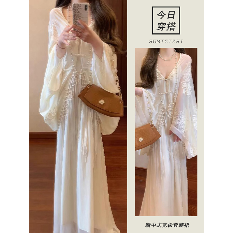 B118今年流行超火国风套装女胖mm新中式减龄盘扣上衣半身裙两件套