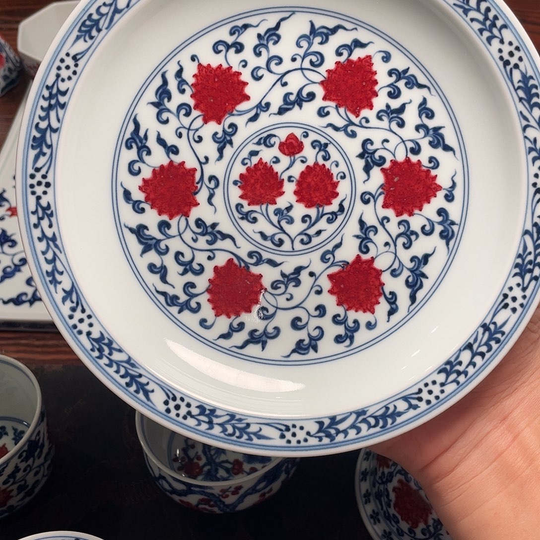 简***樂青花釉里红缠枝莲三花壶承